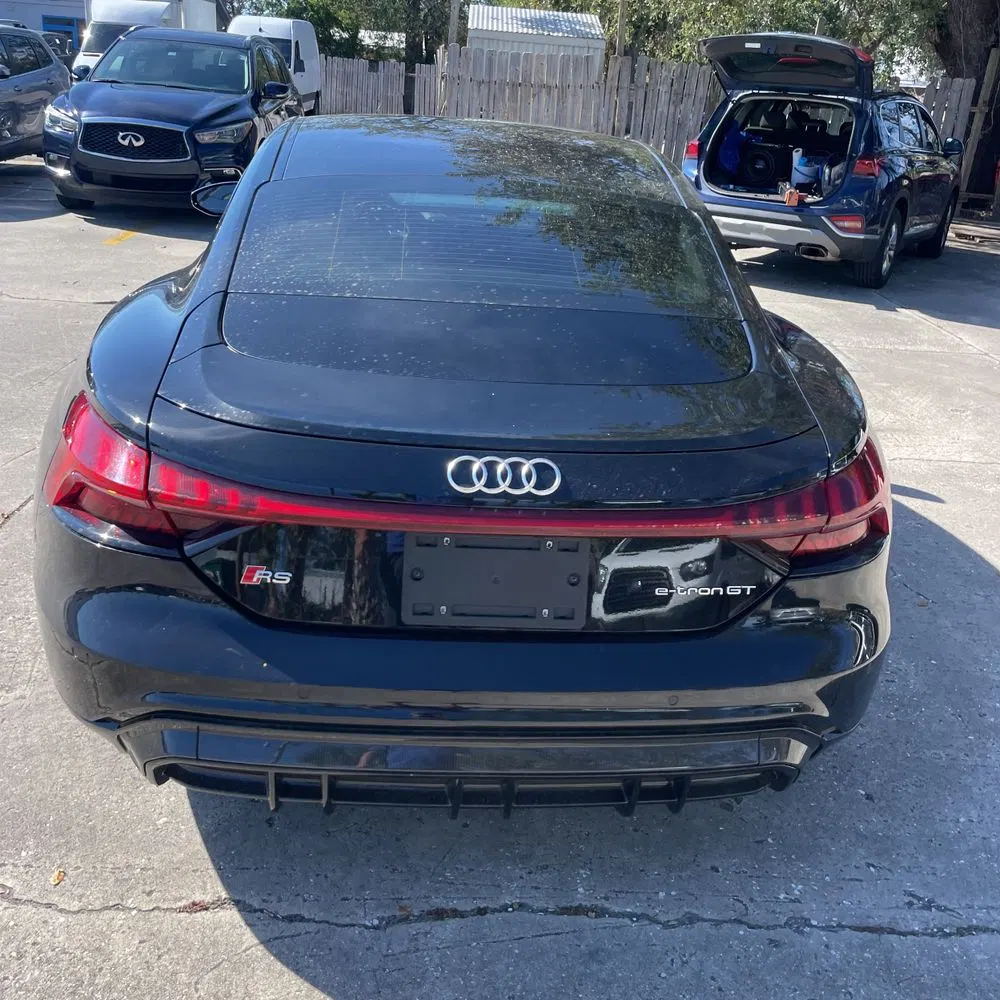 2022 Audi e-tron GT RS