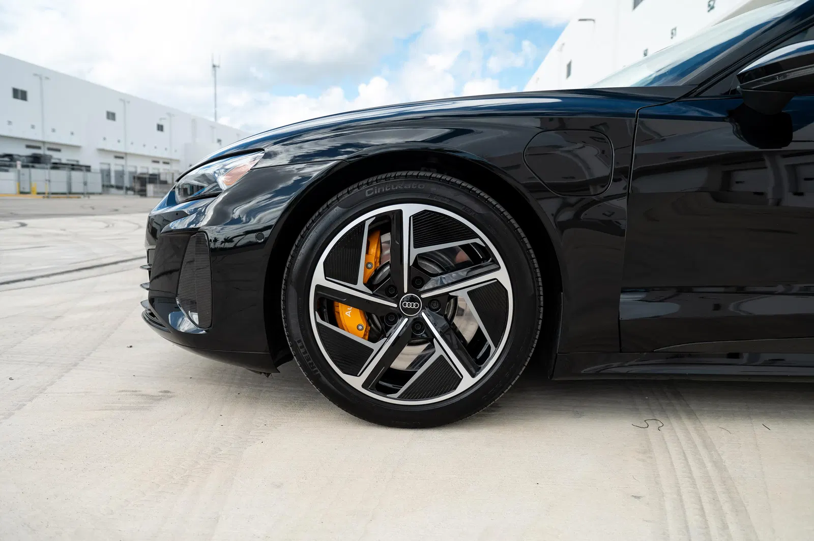 2024 Audi RS e-tron GT - 637-hp Dual-Motor AWD, Carbon Performance Package, Unmodified