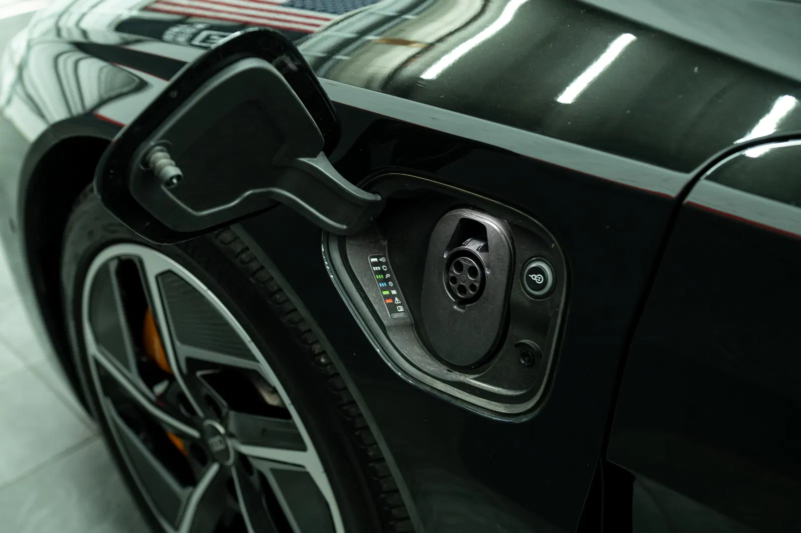 2024 Audi RS e-tron GT - 637-hp Dual-Motor AWD, Carbon Performance Package, Unmodified