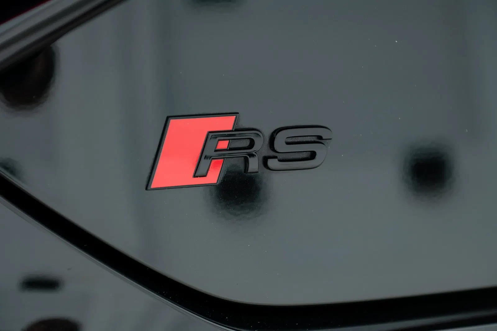 2024 Audi RS e-tron GT - 637-hp Dual-Motor AWD, Carbon Performance Package, Unmodified