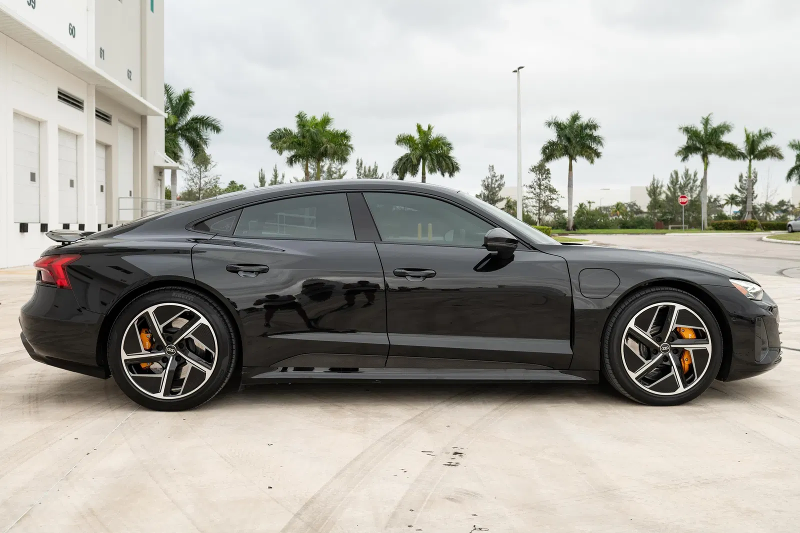 2024 Audi RS e-tron GT - 637-hp Dual-Motor AWD, Carbon Performance Package, Unmodified