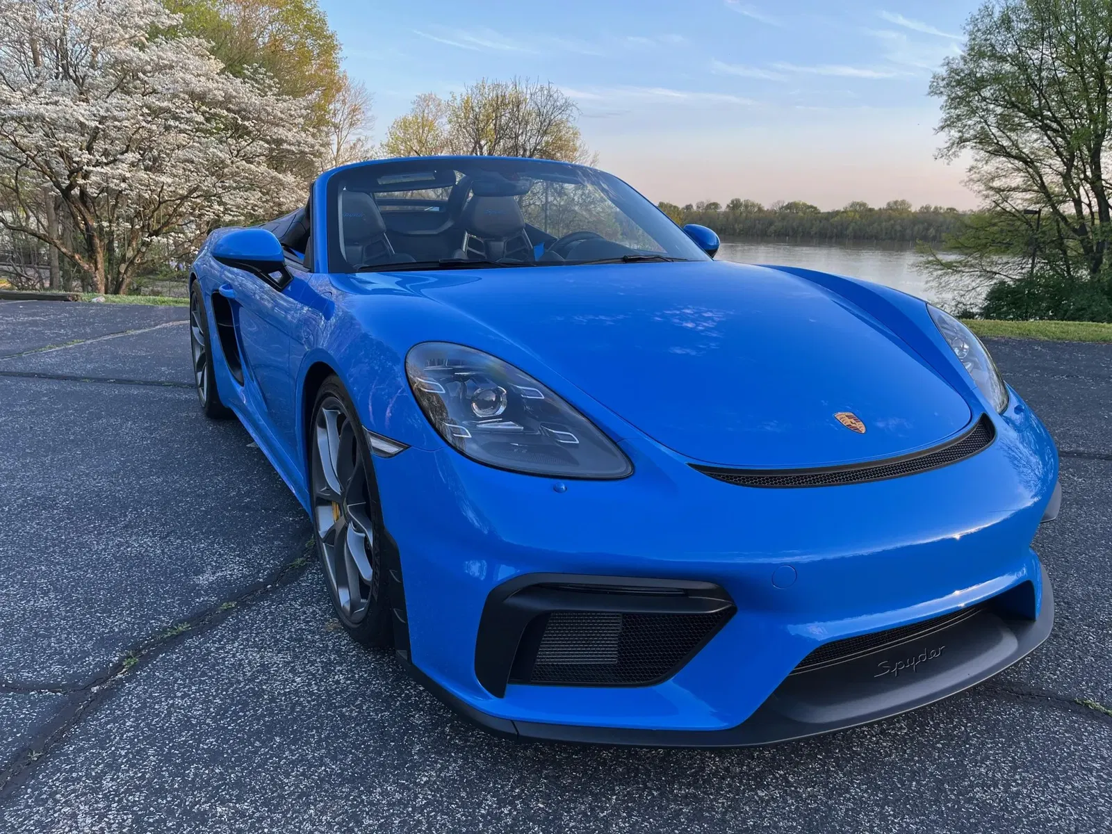 2023 Porsche 718 Spyder 6-Speed