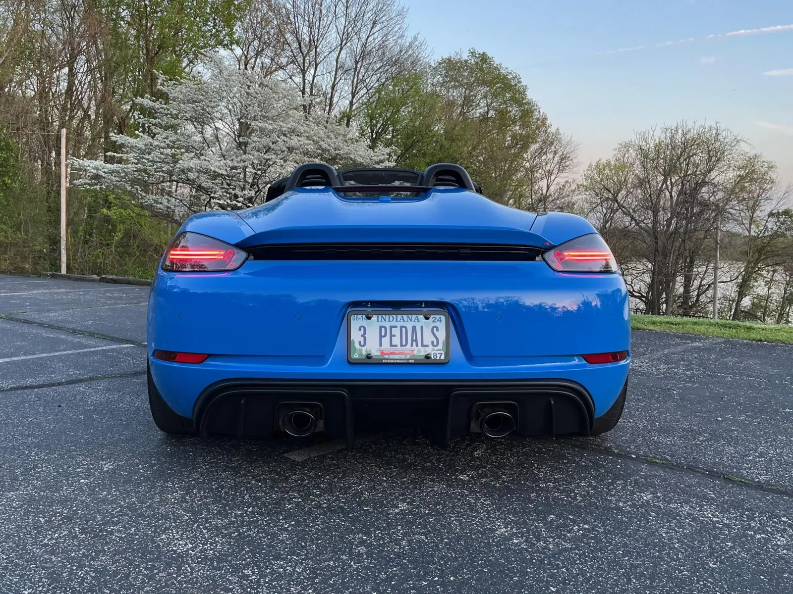 2023 Porsche 718 Spyder 6-Speed