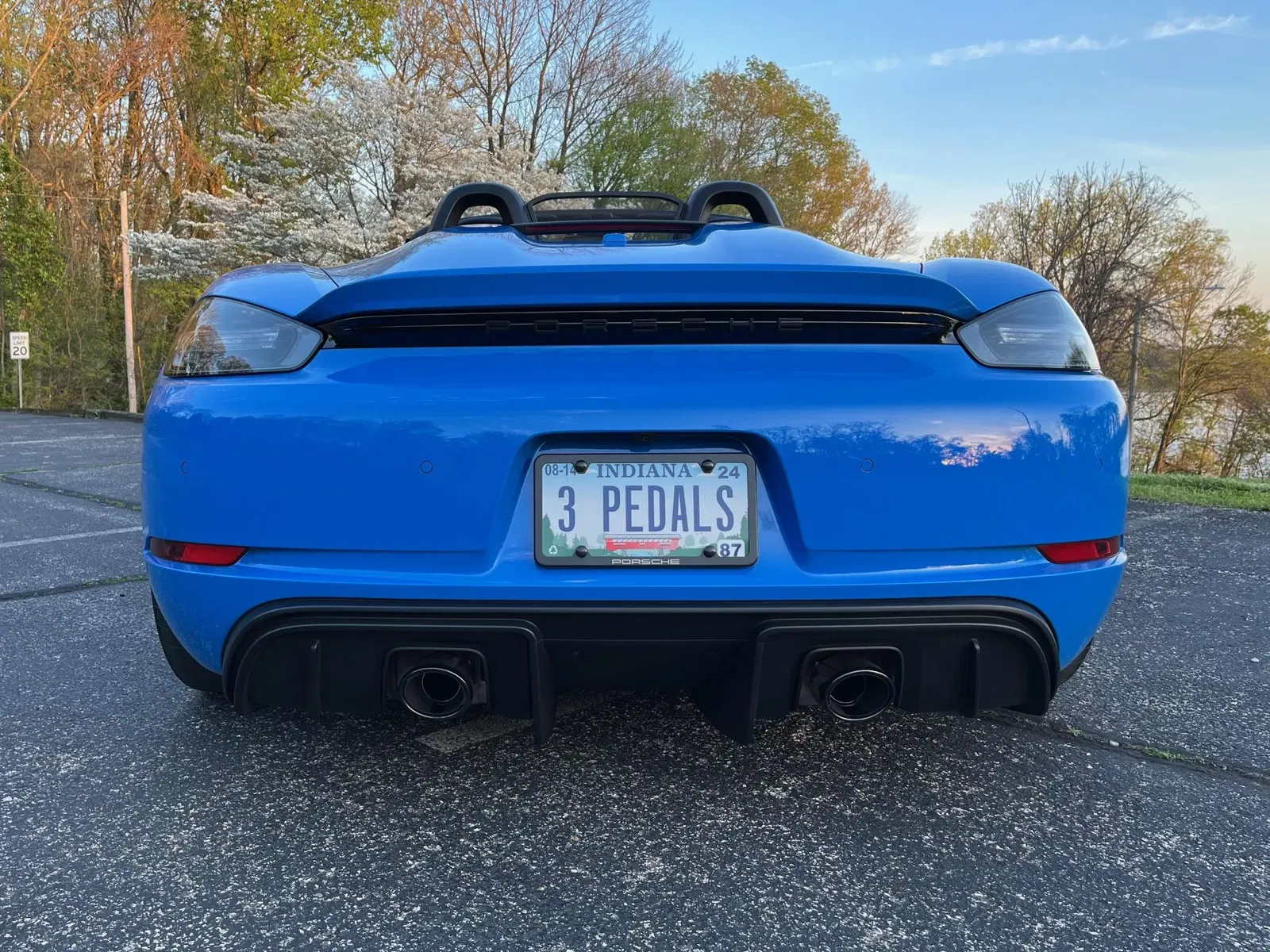 2023 Porsche 718 Spyder 6-Speed