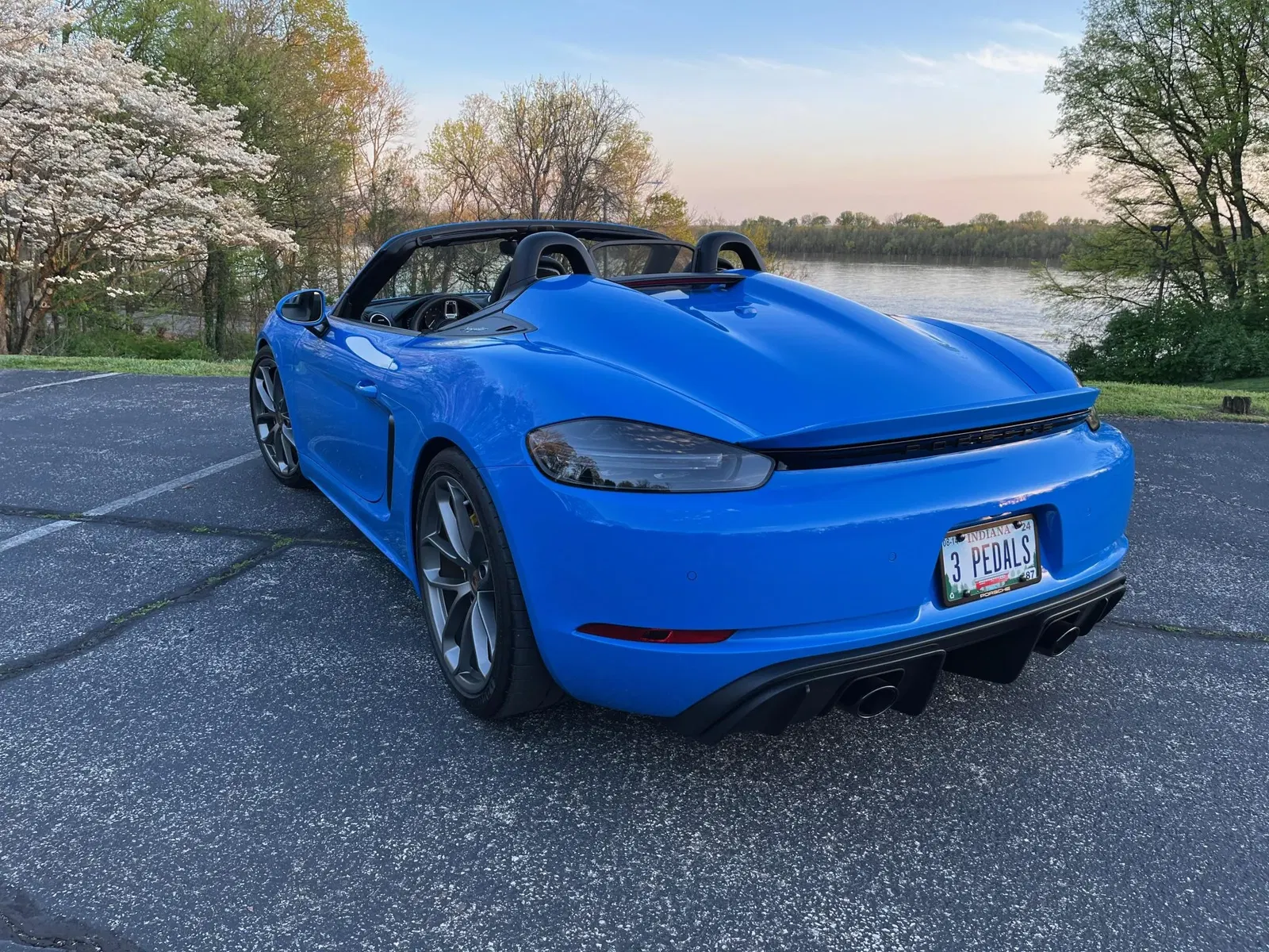 2023 Porsche 718 Spyder 6-Speed