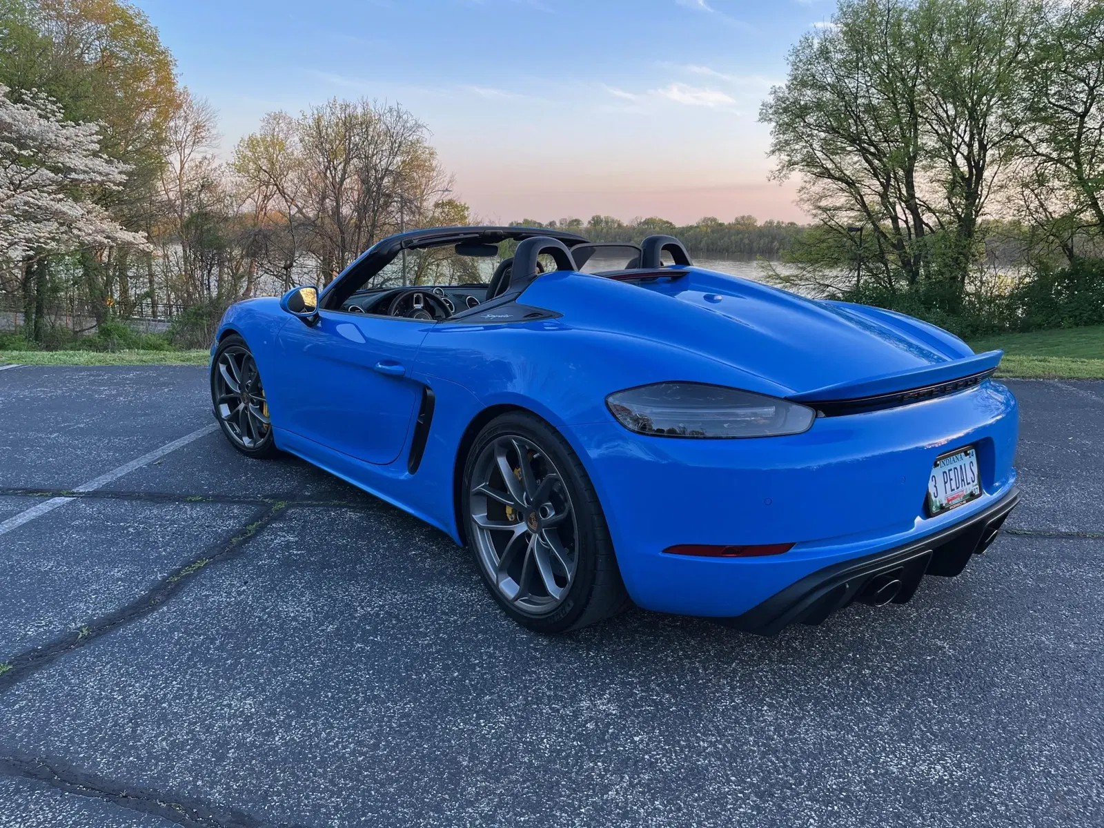 2023 Porsche 718 Spyder 6-Speed