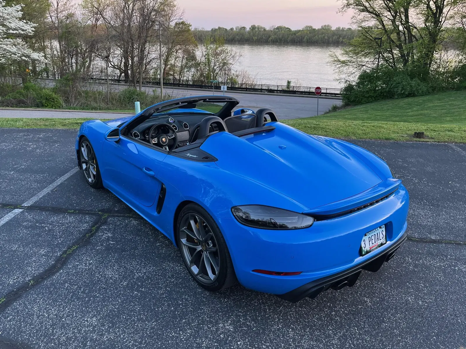 2023 Porsche 718 Spyder 6-Speed