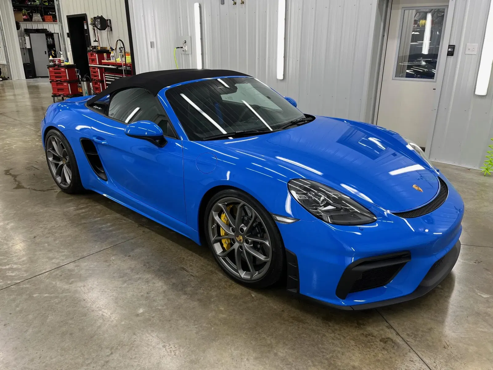 2023 Porsche 718 Spyder 6-Speed