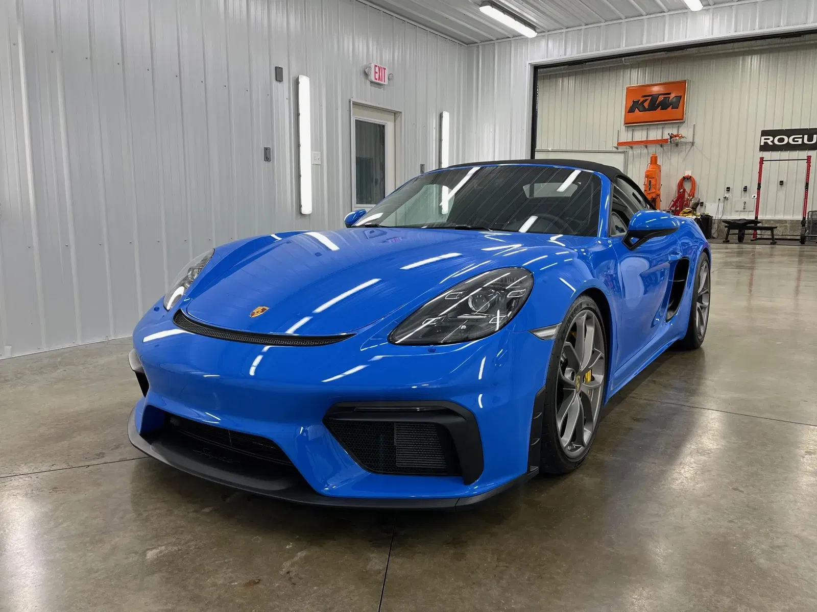 2023 Porsche 718 Spyder 6-Speed
