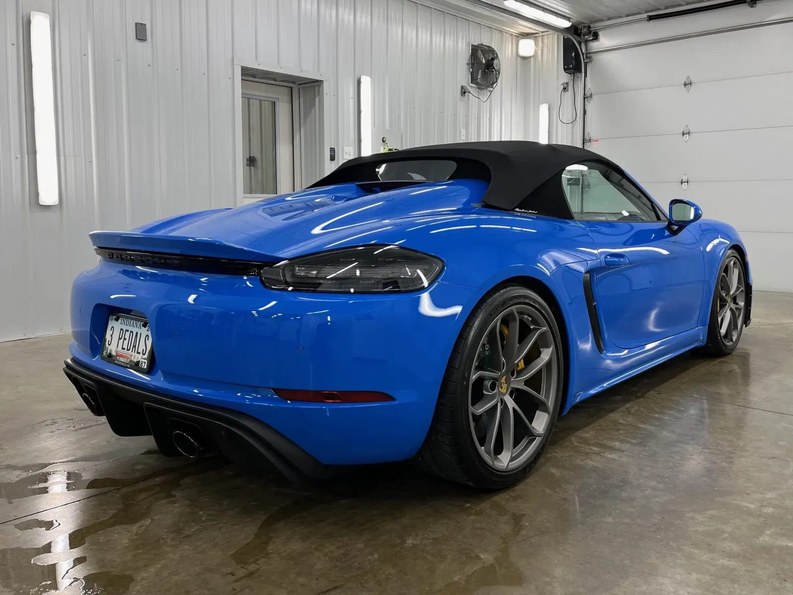 2023 Porsche 718 Spyder 6-Speed