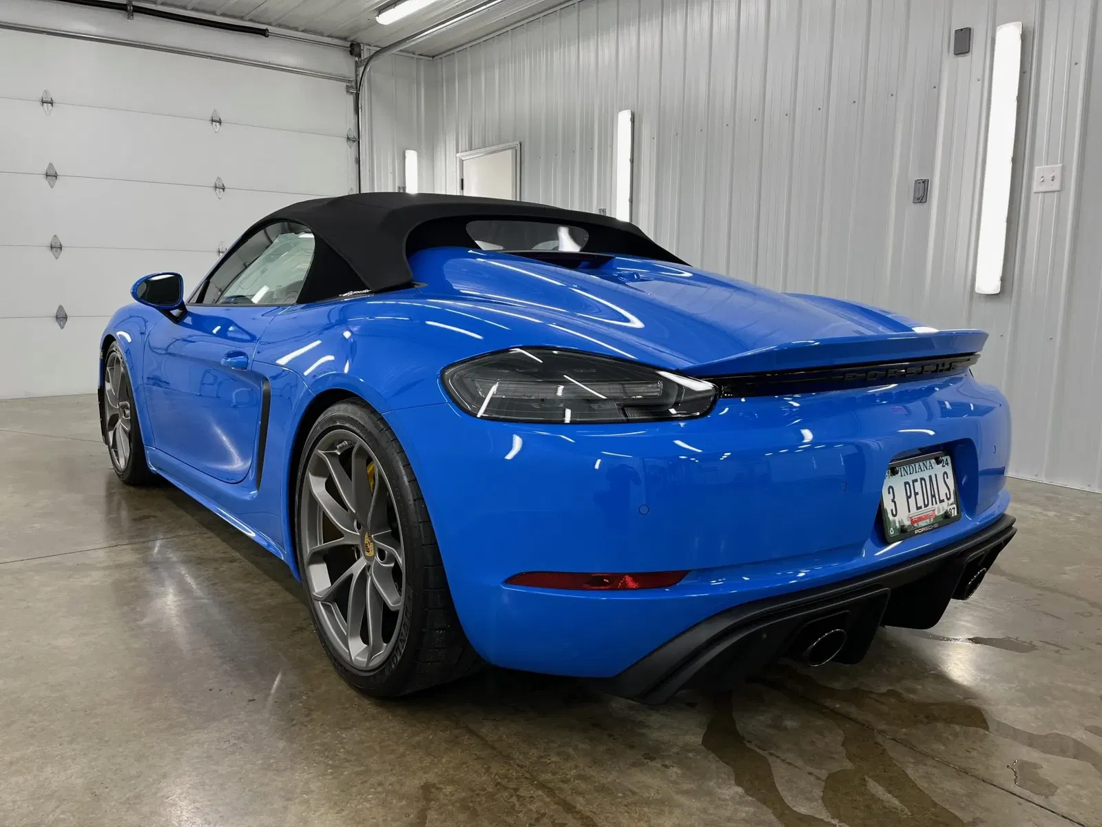2023 Porsche 718 Spyder 6-Speed