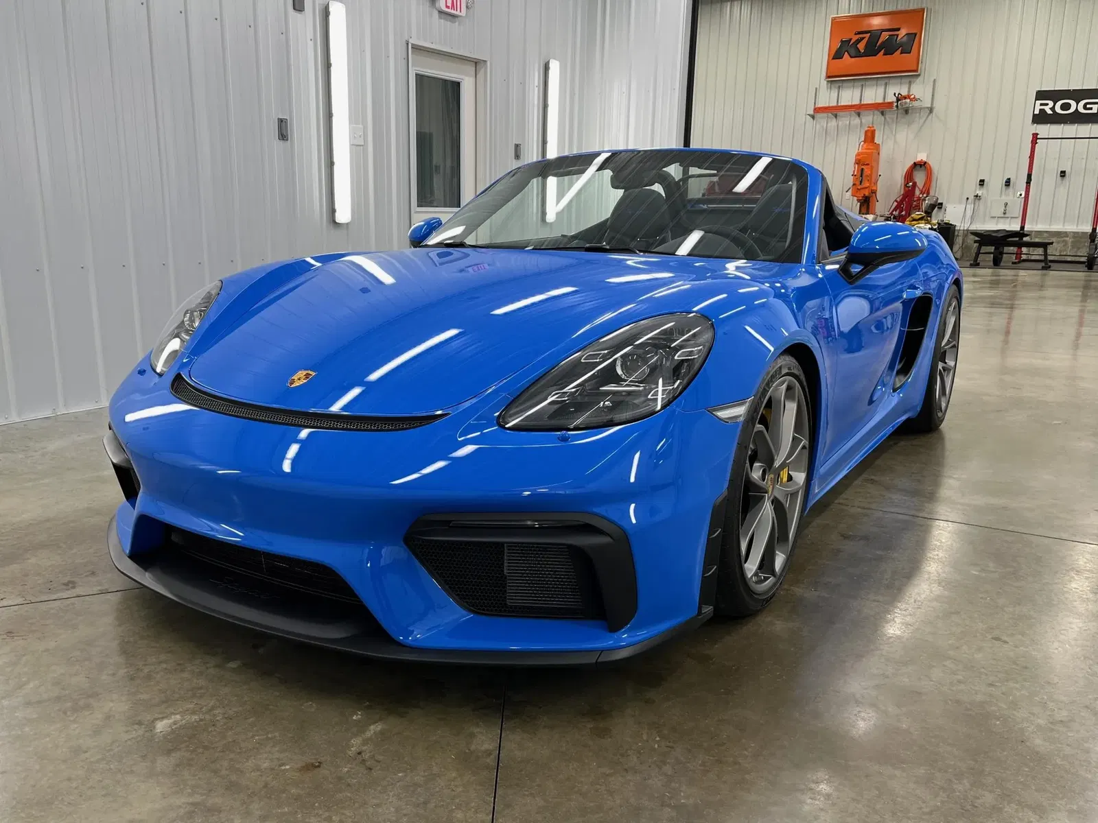 2023 Porsche 718 Spyder 6-Speed