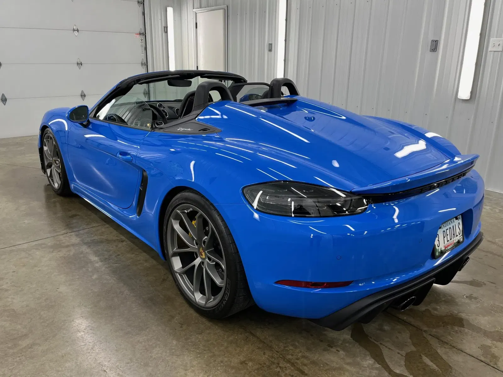 2023 Porsche 718 Spyder 6-Speed
