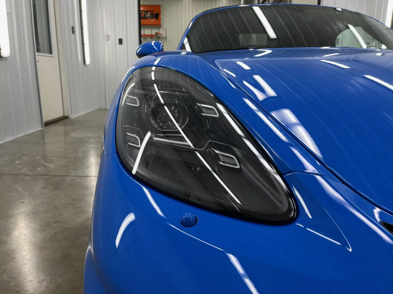 2023 Porsche 718 Spyder 6-Speed