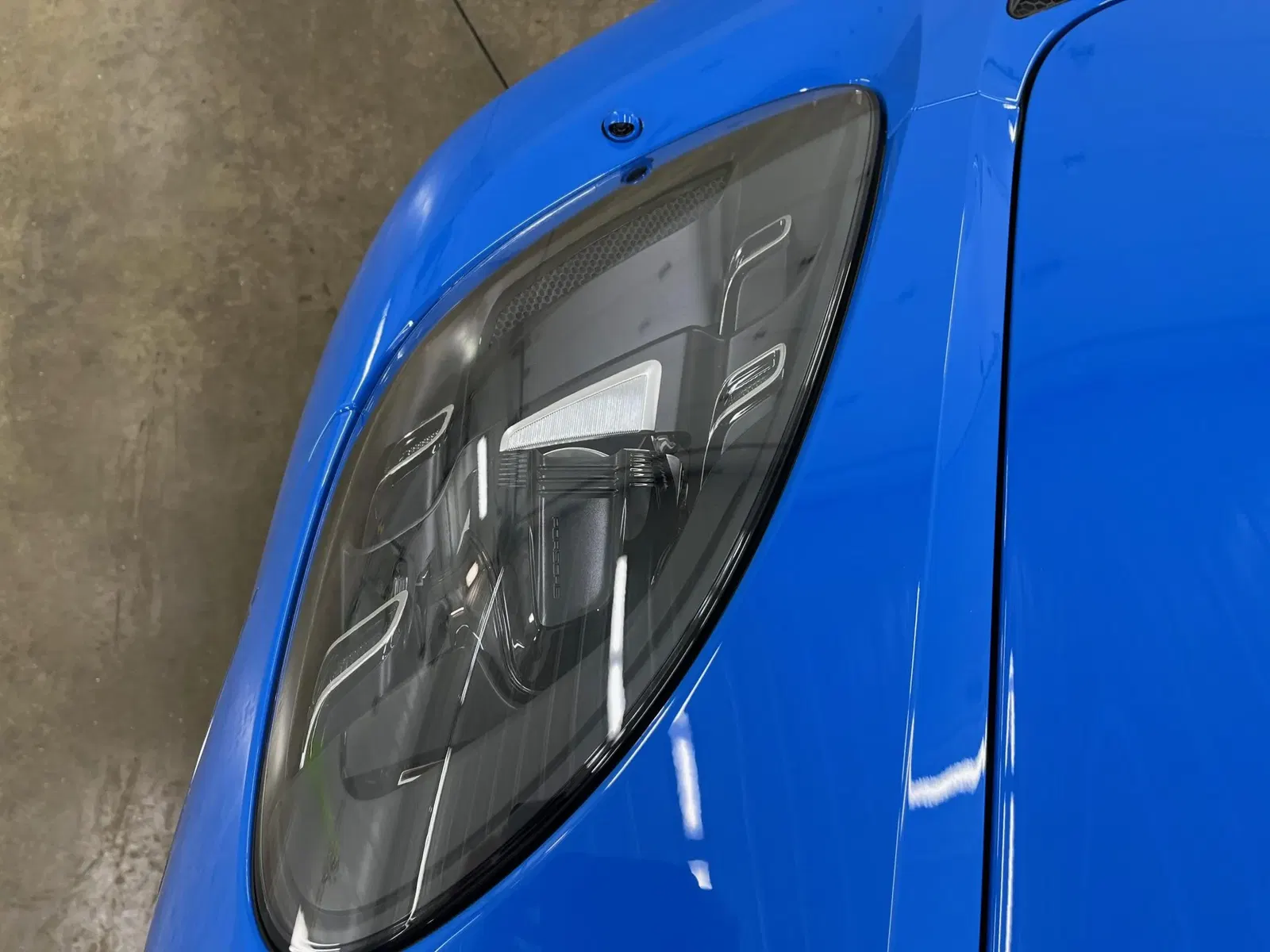2023 Porsche 718 Spyder 6-Speed