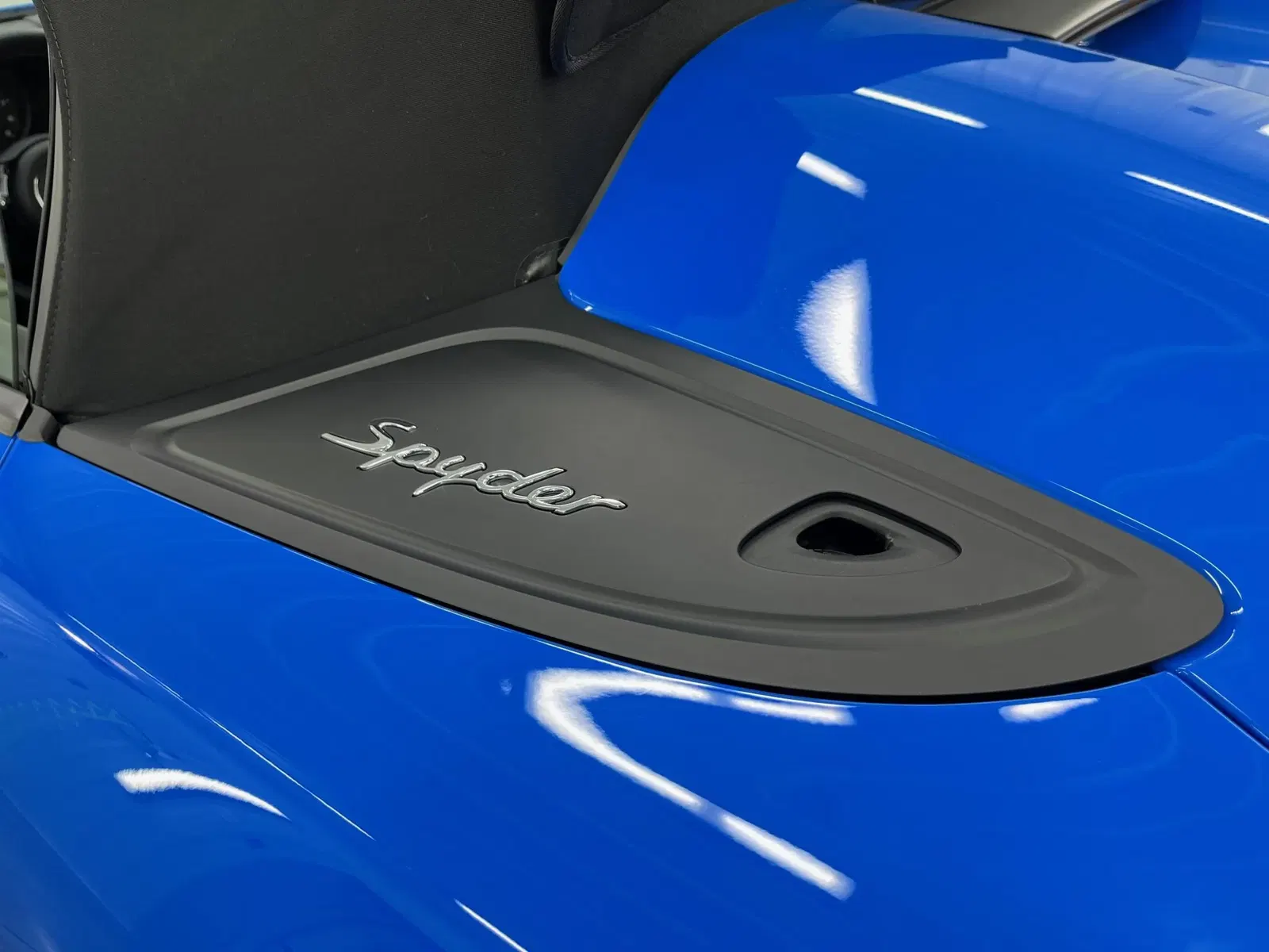 2023 Porsche 718 Spyder 6-Speed