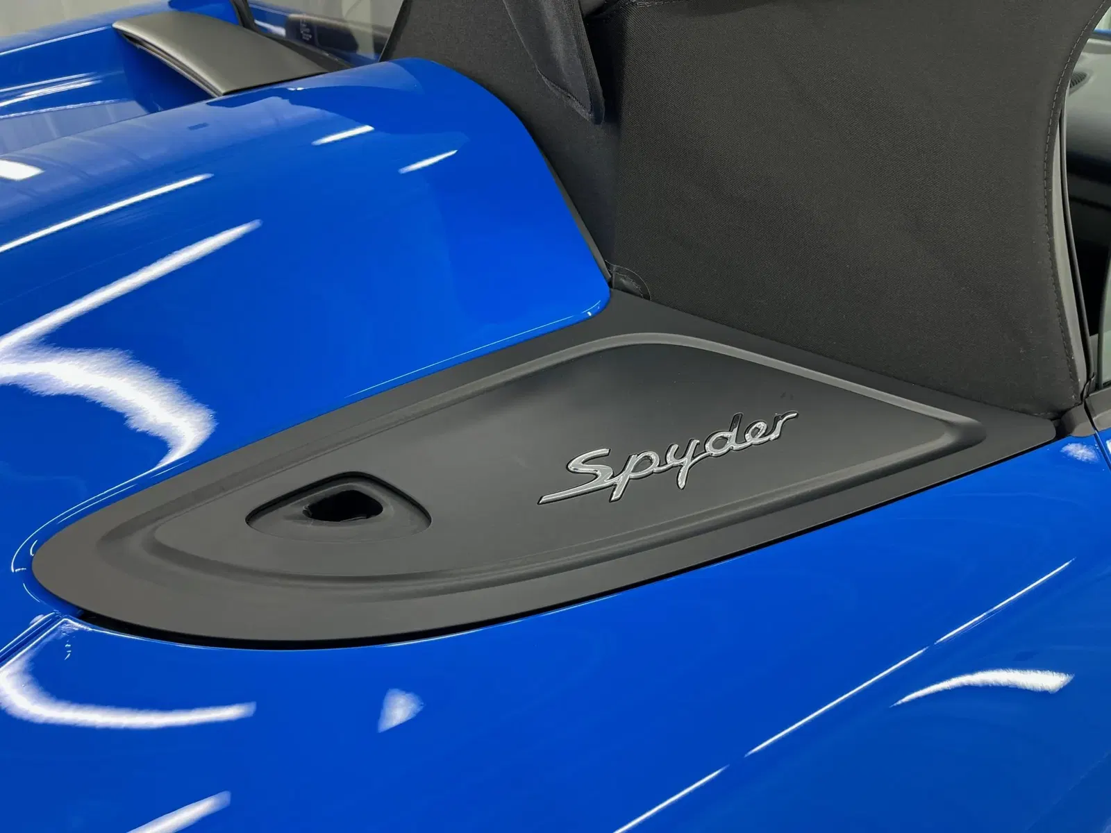 2023 Porsche 718 Spyder 6-Speed