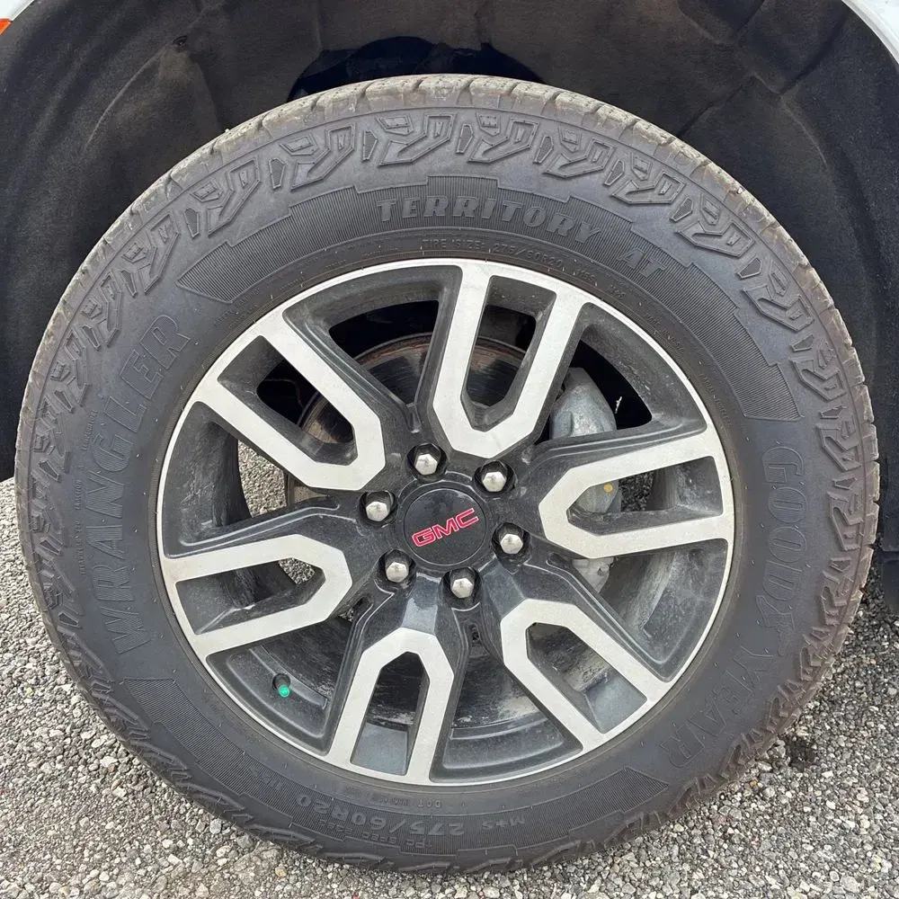 2023 GMC Yukon AT4