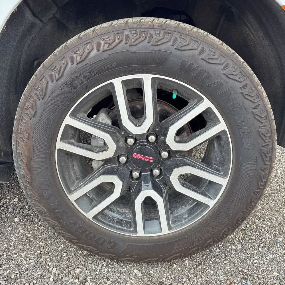 2023 GMC Yukon AT4