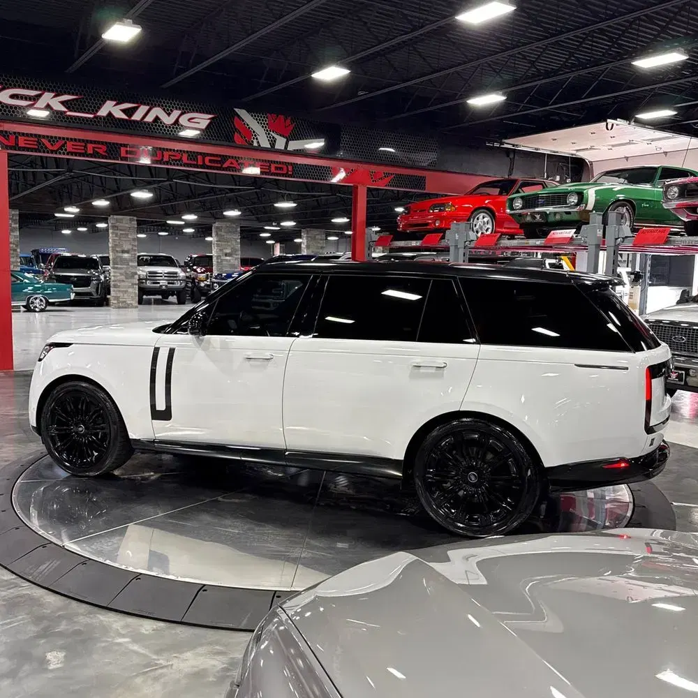 2023 Land Rover Range Rover P530 SE LWB