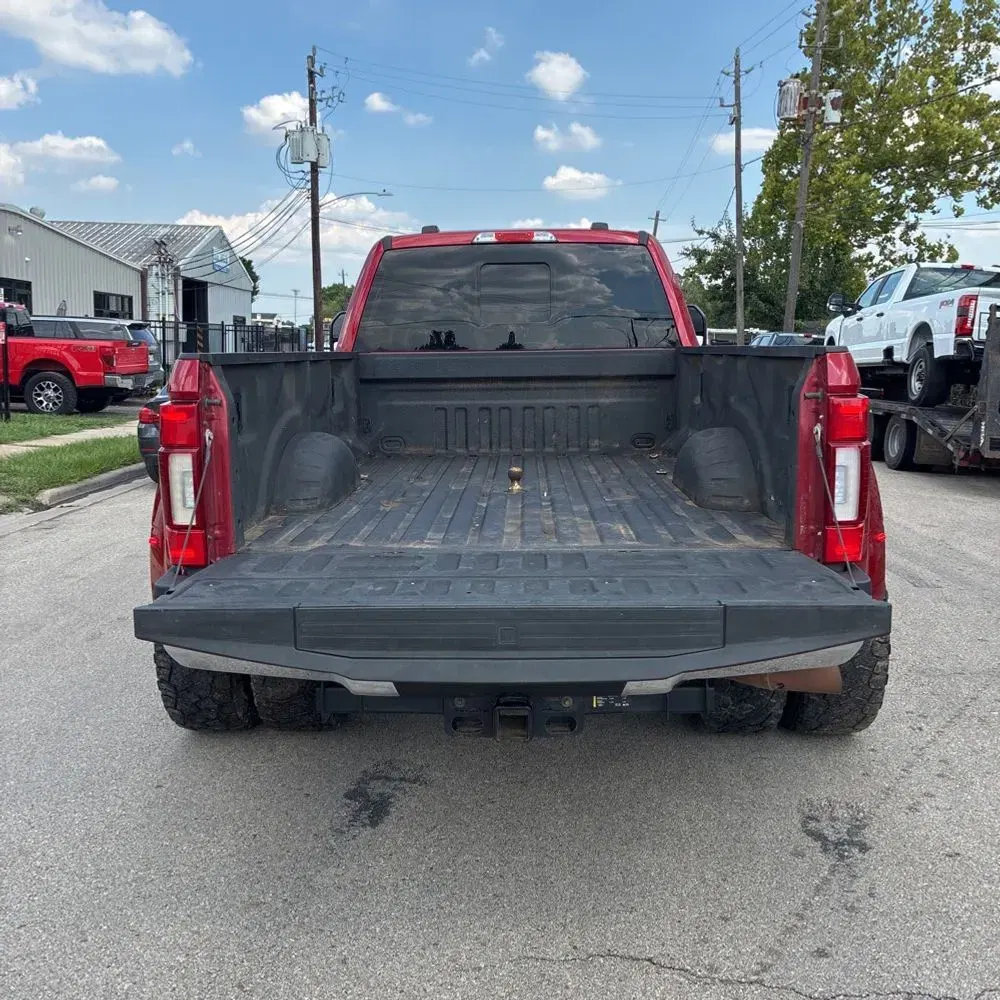 2022 Ford F-350 Super Duty Lariat