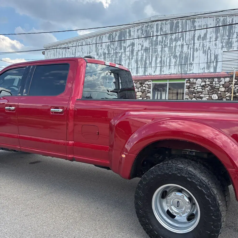 2022 Ford F-350 Super Duty Lariat