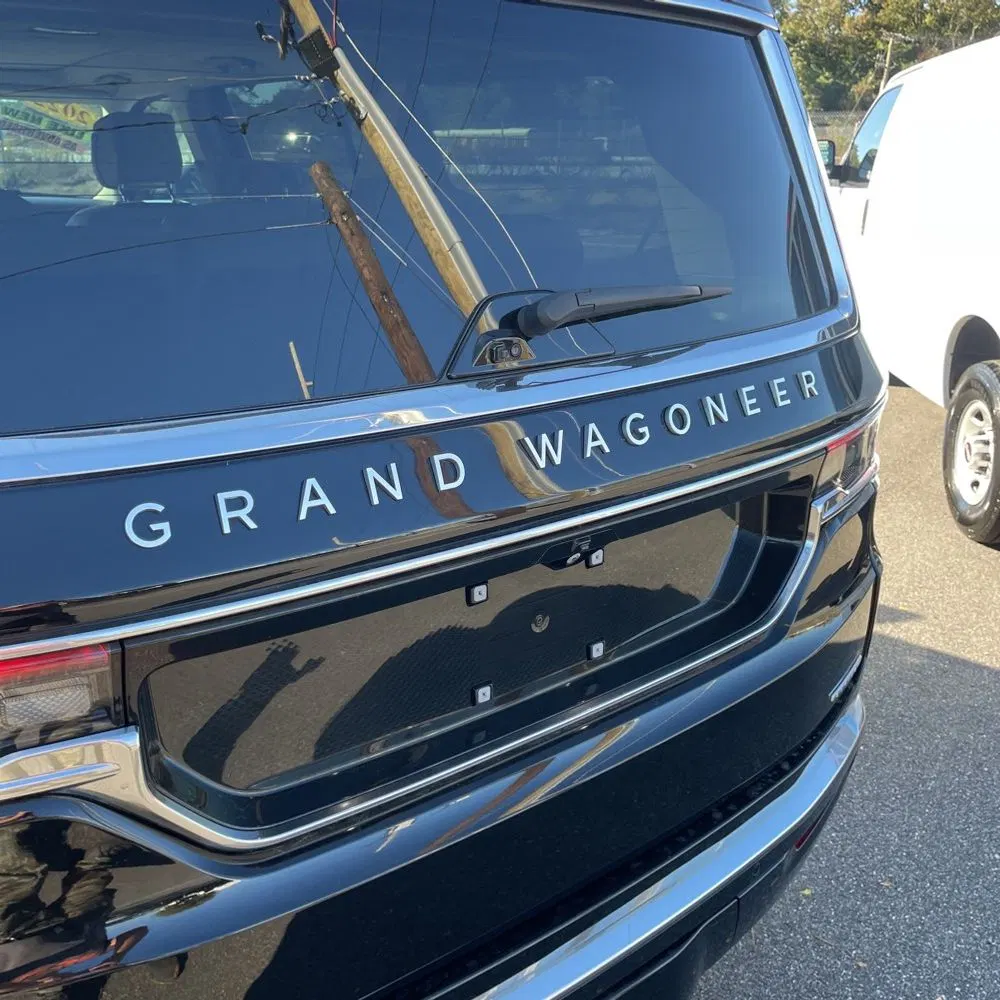 2022 Jeep Grand Wagoneer Series II