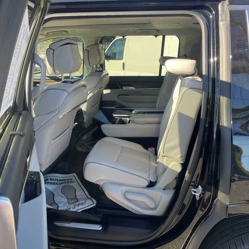 2022 Jeep Grand Wagoneer Series II