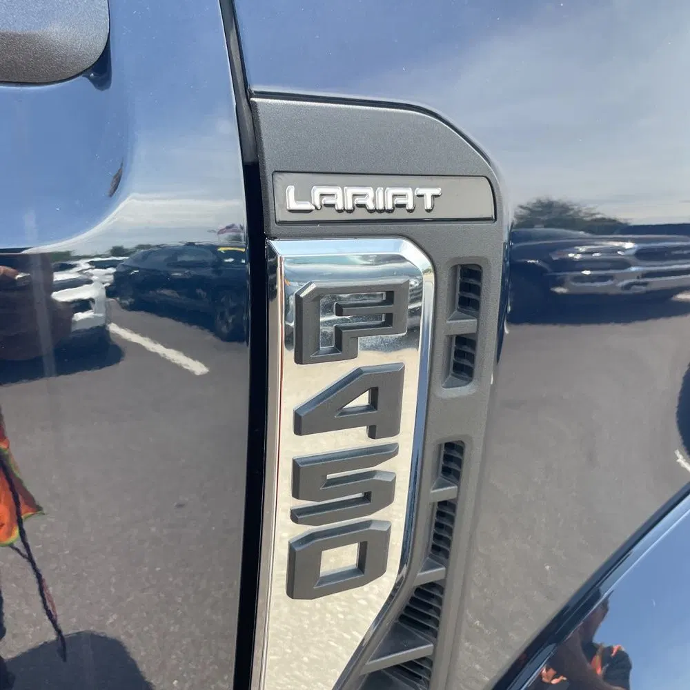2023 Ford F-450 Super Duty Lariat