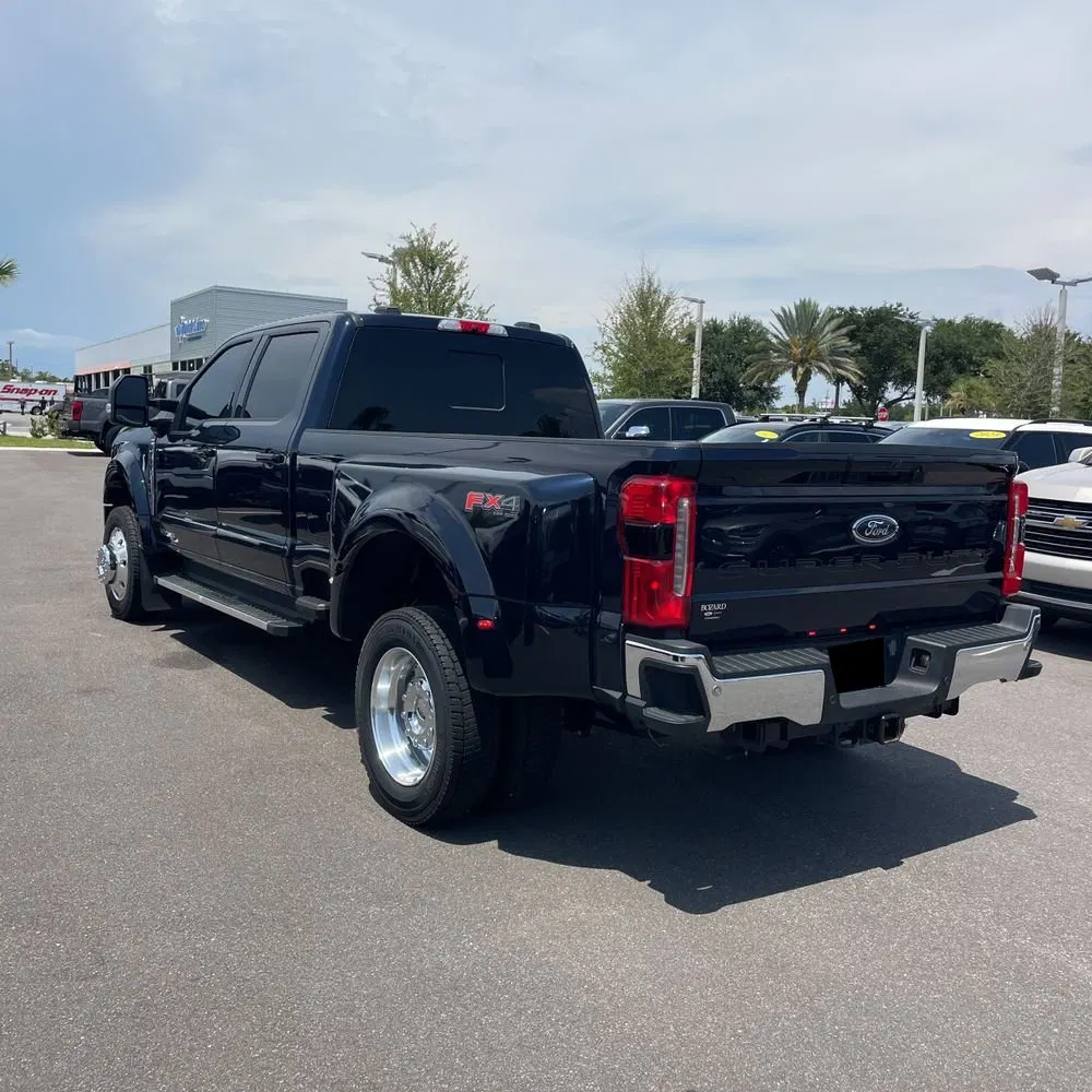 2023 Ford F-450 Super Duty Lariat