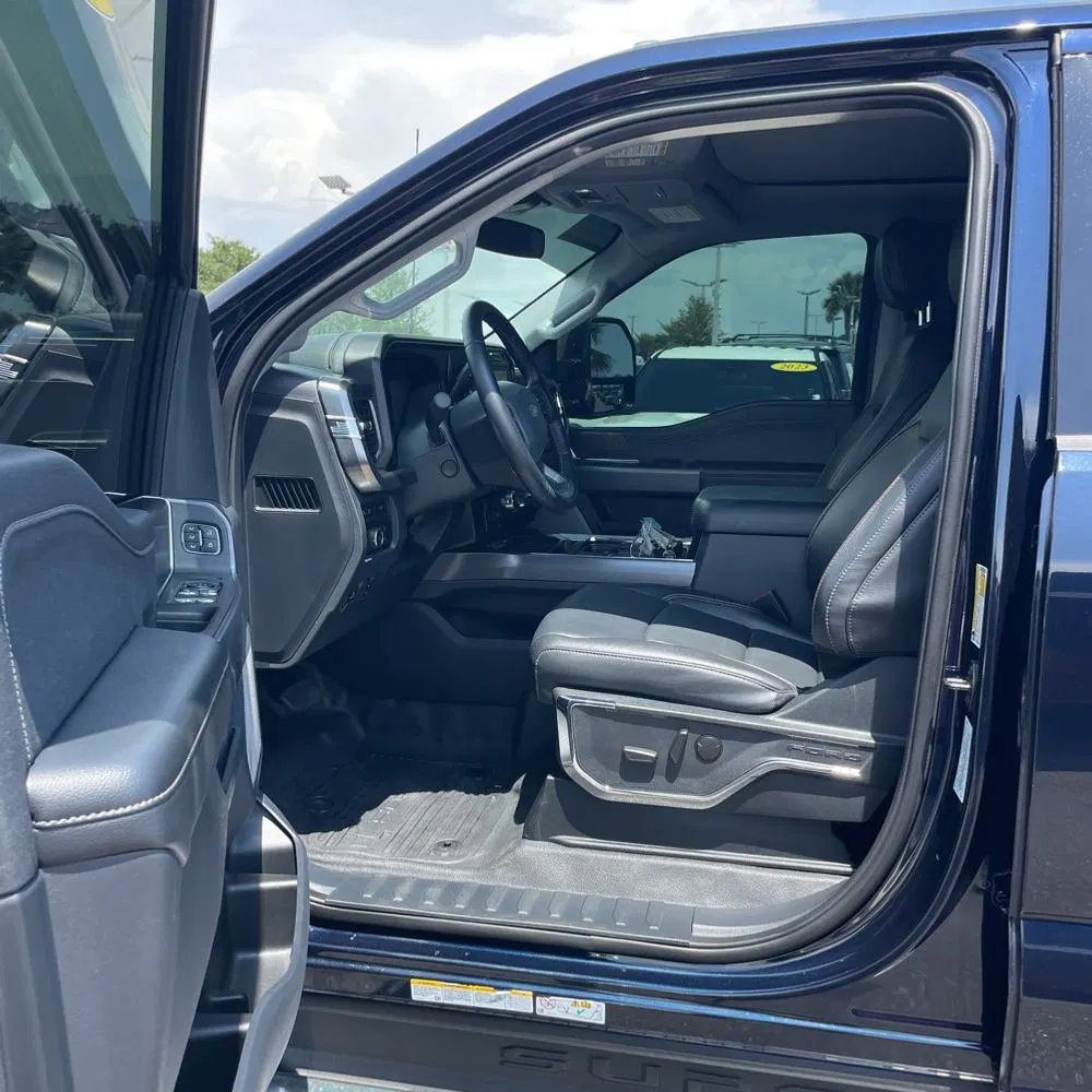 2023 Ford F-450 Super Duty Lariat