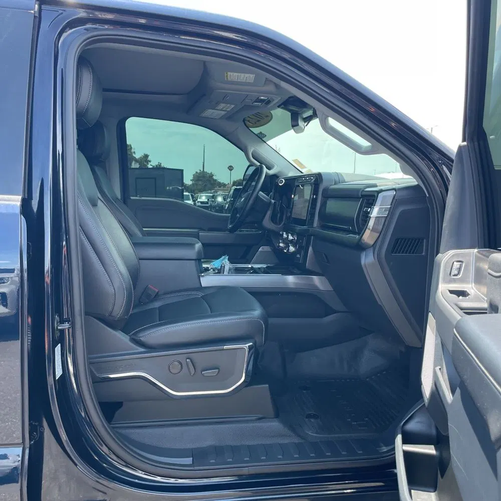 2023 Ford F-450 Super Duty Lariat