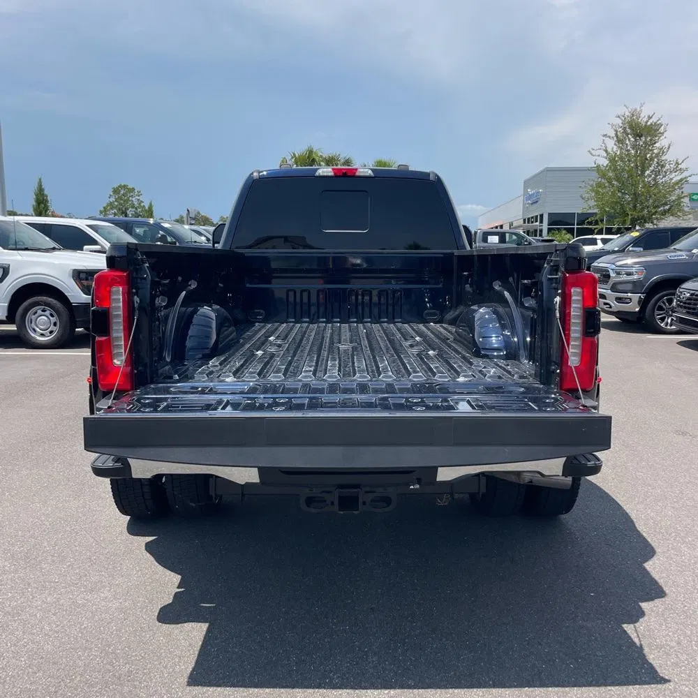 2023 Ford F-450 Super Duty Lariat