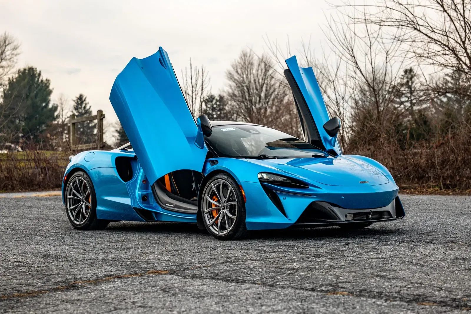 2023 McLaren Artura