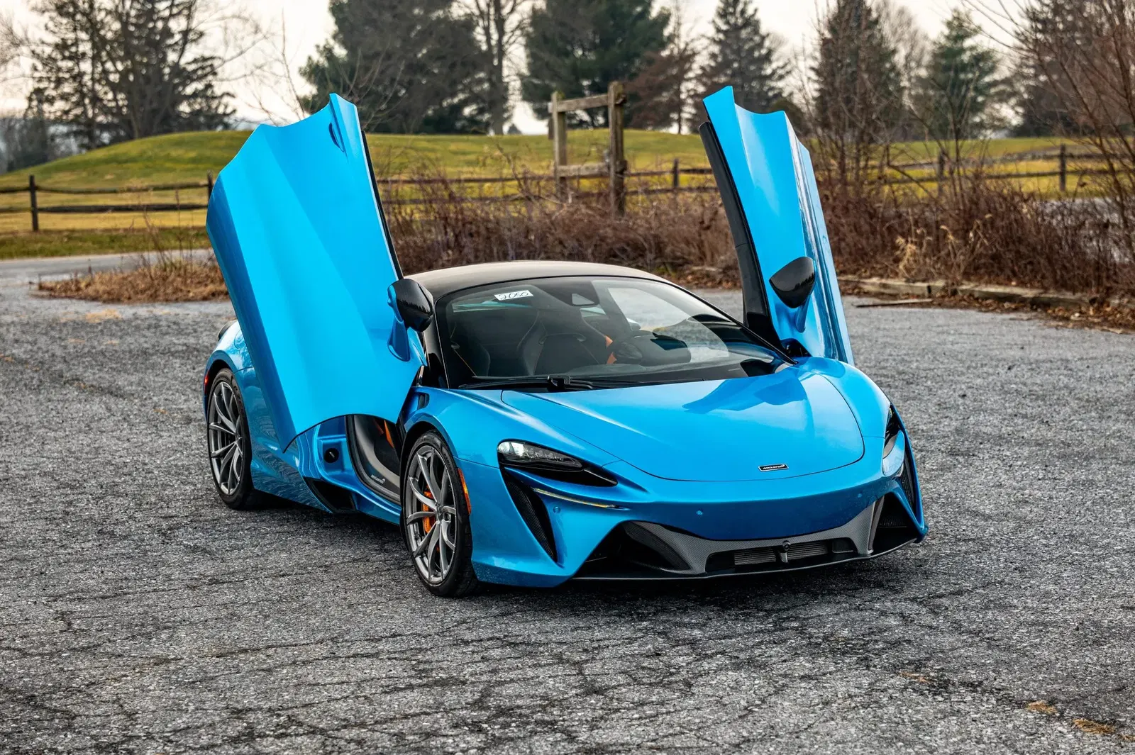 2023 McLaren Artura