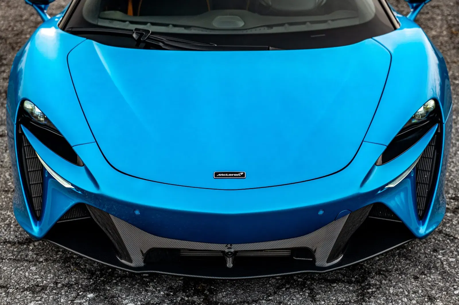 2023 McLaren Artura