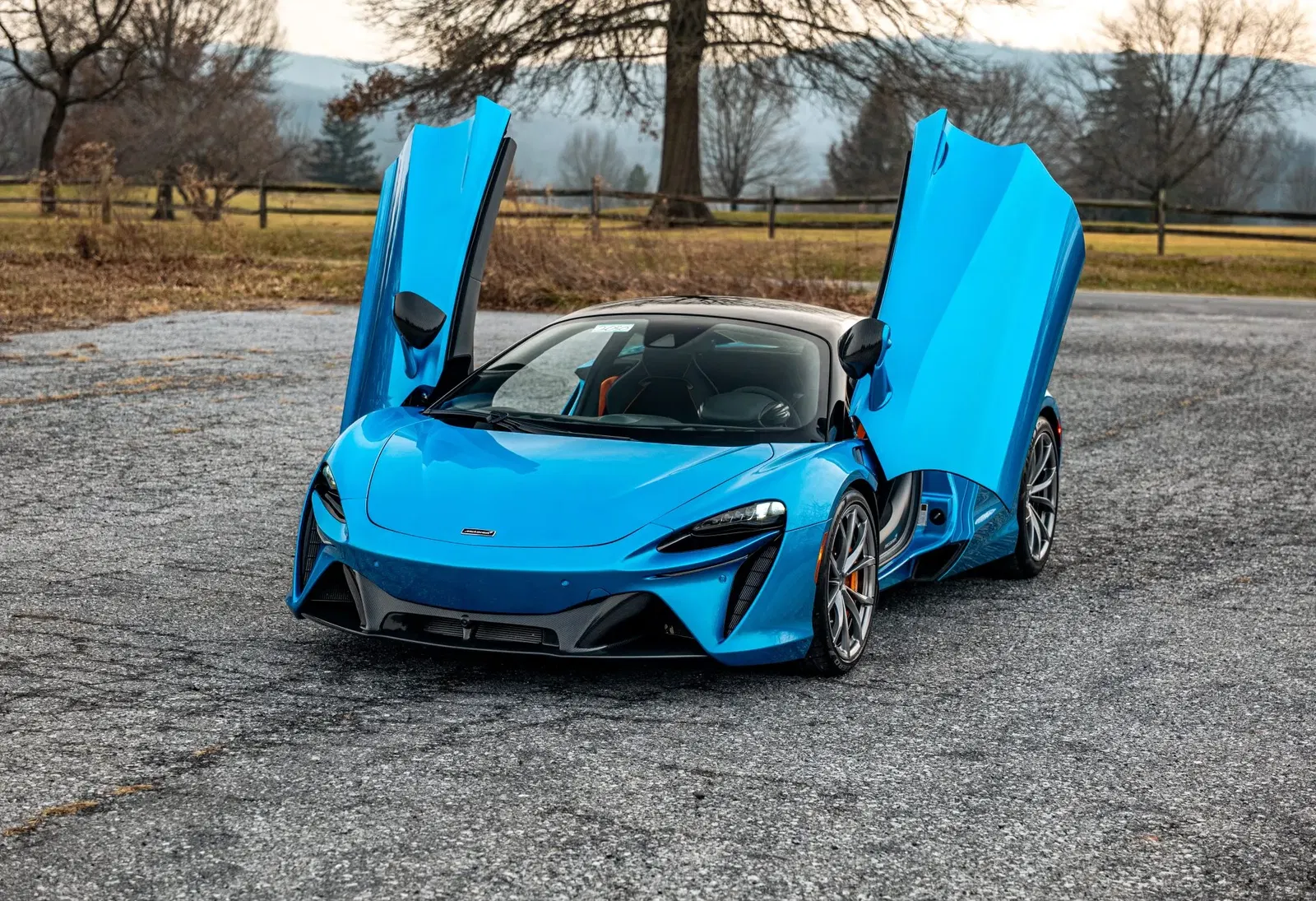 2023 McLaren Artura