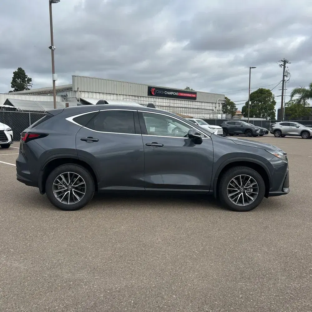2025 Lexus NX 350h Premium