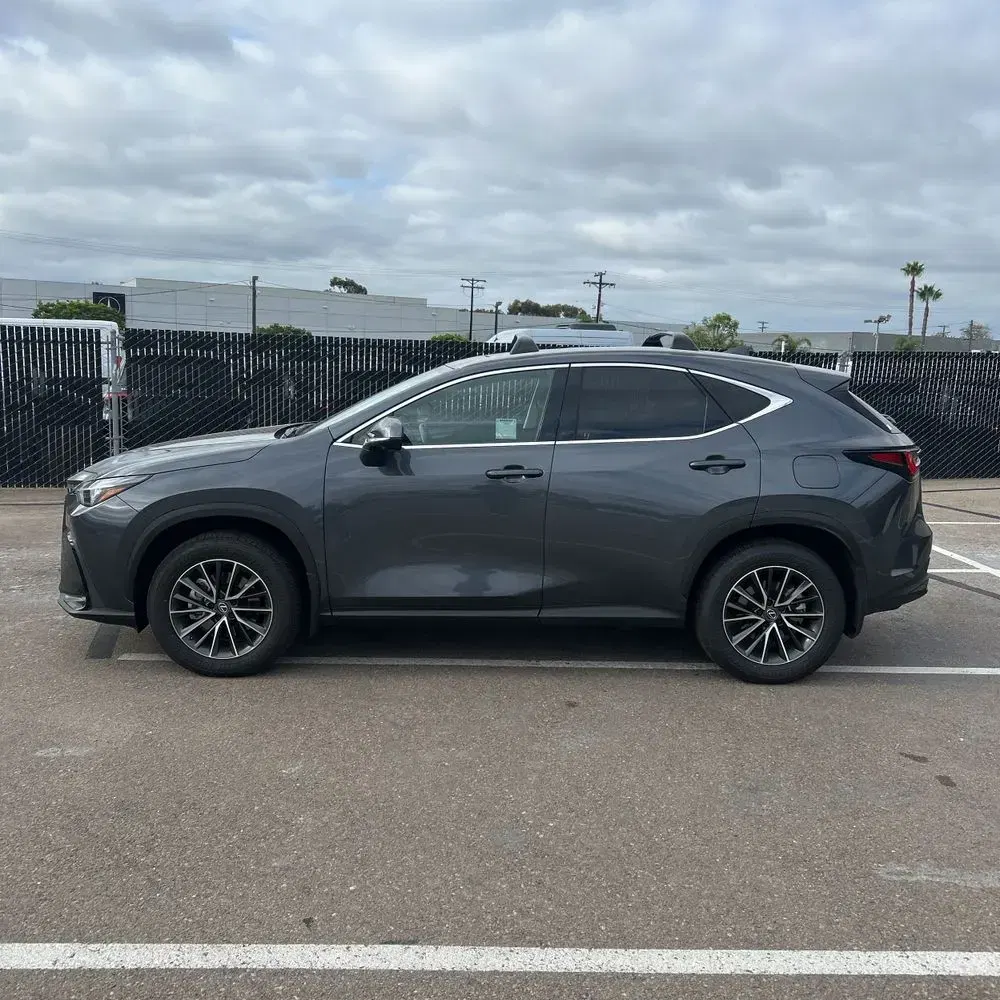 2025 Lexus NX 350h Premium