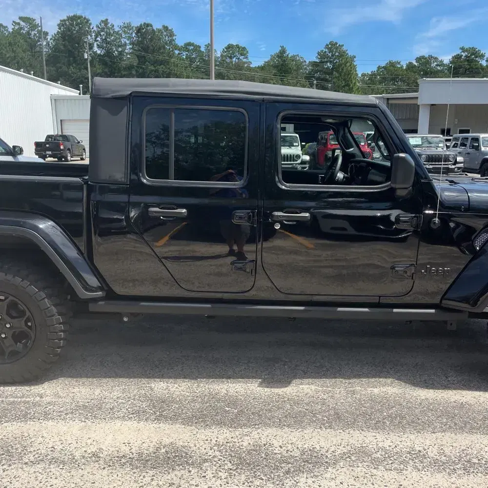 2023 Jeep Gladiator Willys