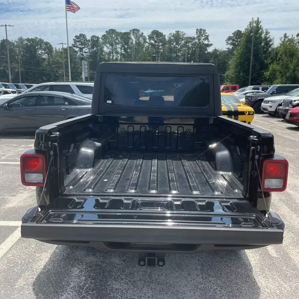 2023 Jeep Gladiator Willys
