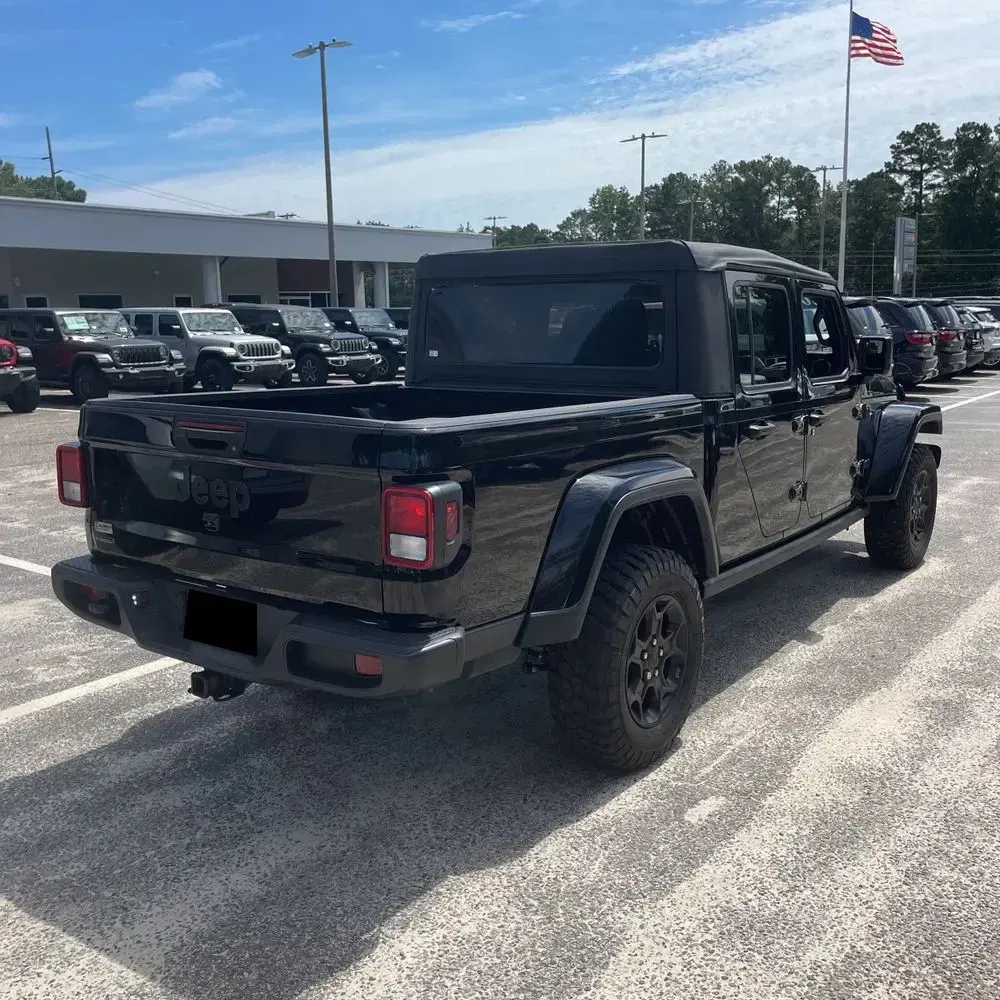 2023 Jeep Gladiator Willys