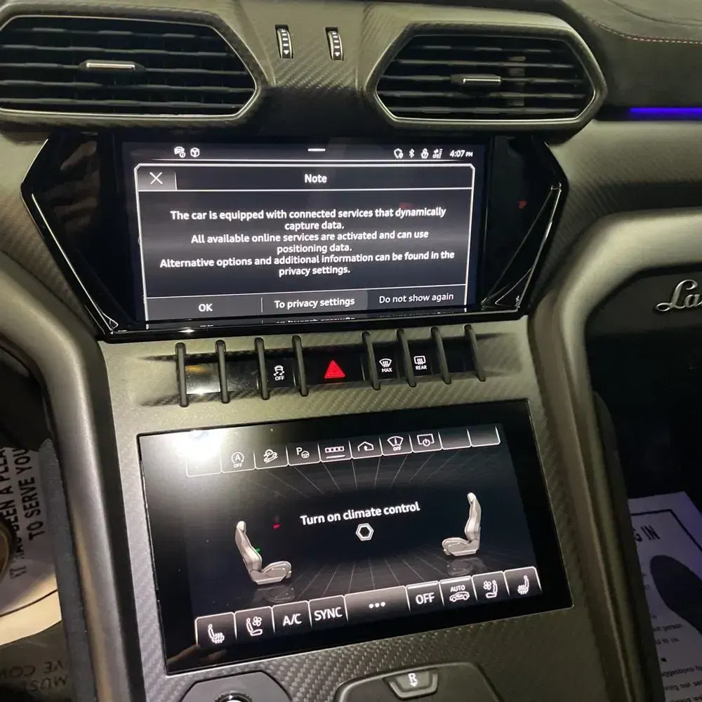 2023 Lamborghini Urus Base