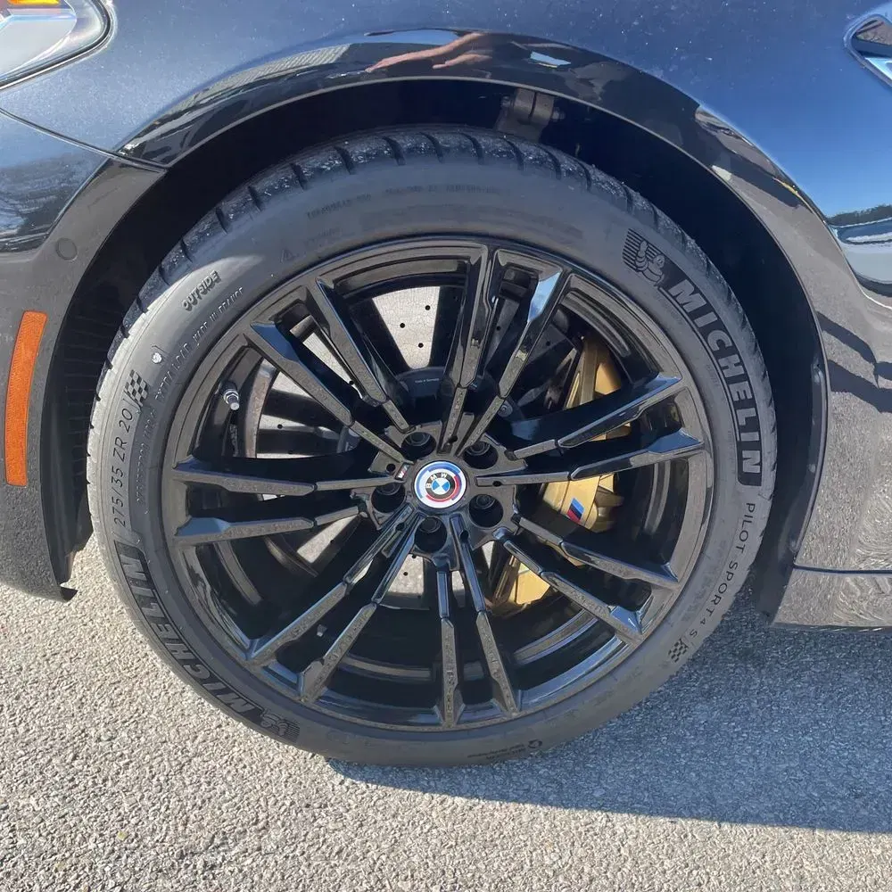 2023 BMW M5