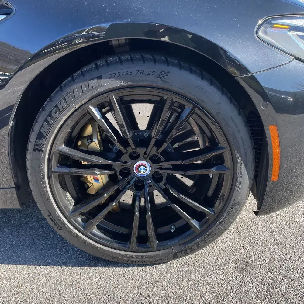 2023 BMW M5