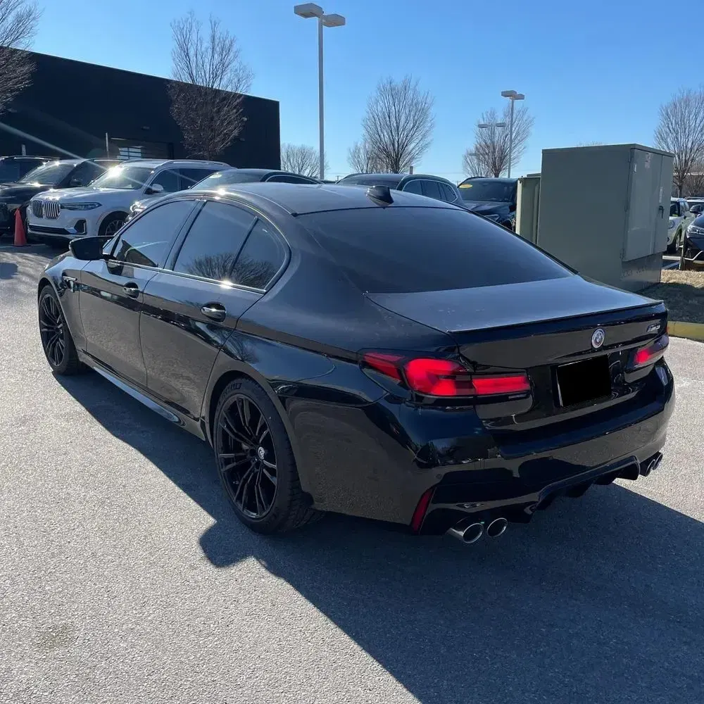 2023 BMW M5