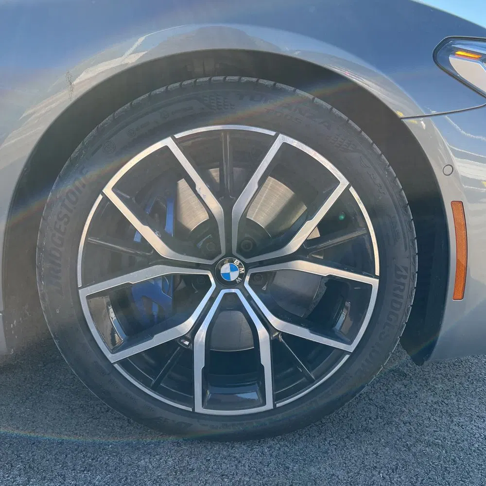 2023 BMW 5-Series M550xi