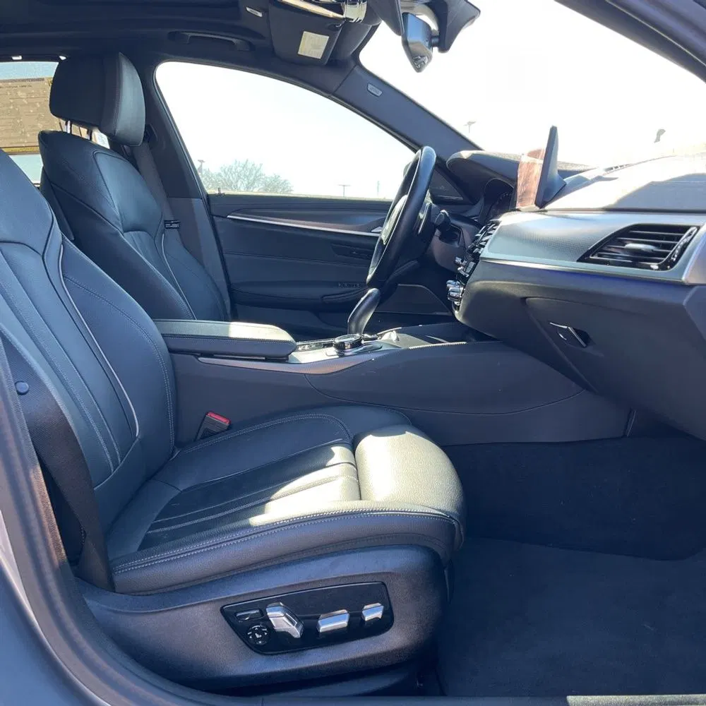 2023 BMW 5-Series M550xi