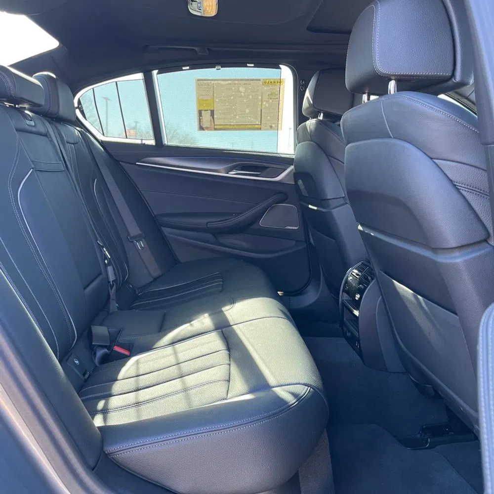 2023 BMW 5-Series M550xi