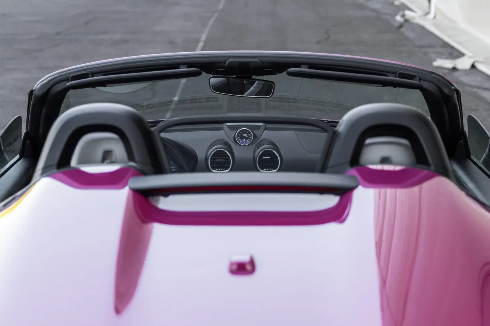 Ruby Star 2022 Porsche 718 Spyder 6-Speed